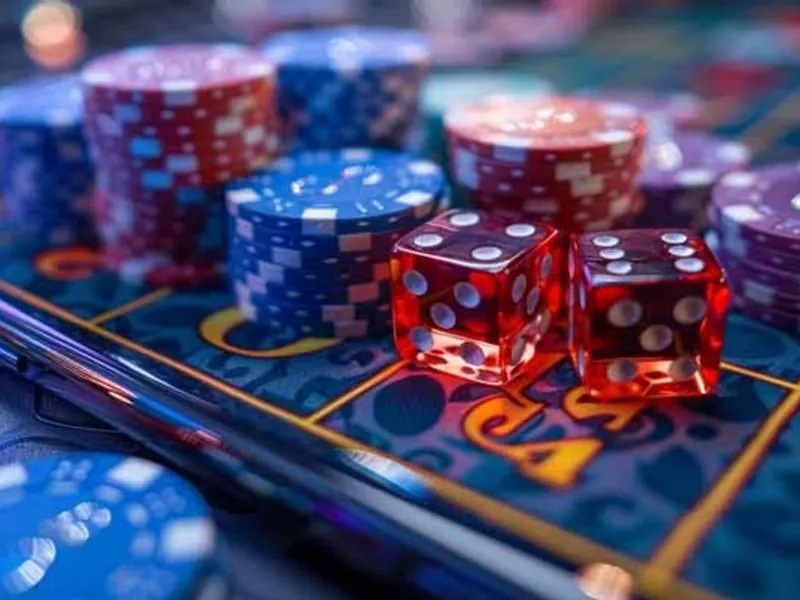 Bàn chơi Roulette trực tuyến với vòng quay và các ô cược